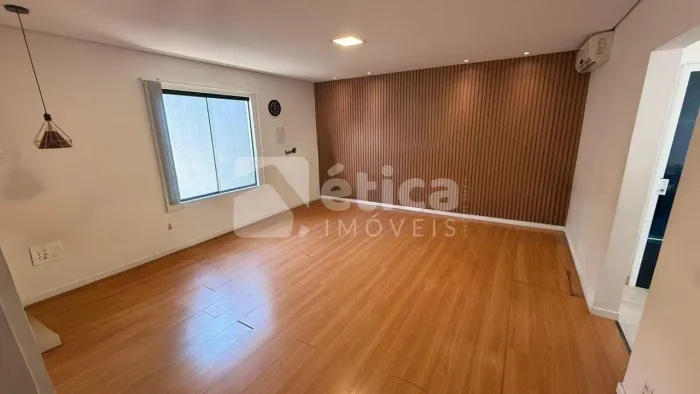 Excelente prédio comercial com 10 salas para locação, Centro Itajaí