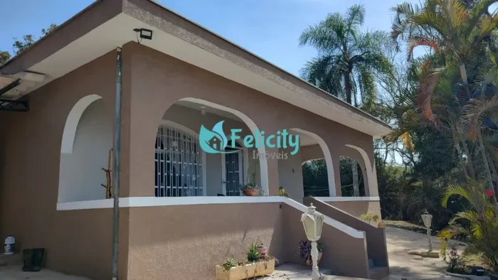 Chácara 2 dorms, 6 vagas, 300m2 em Atibaia