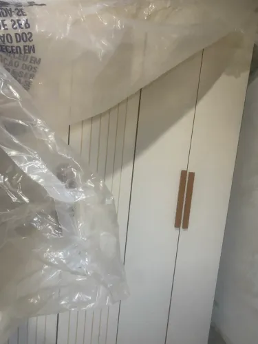 Vende se guarda roupa
