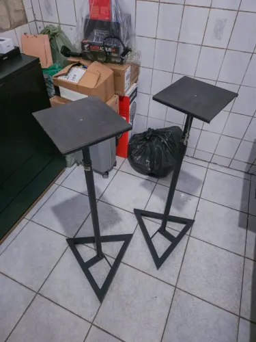 Suporte, tripé, pedestal para monitor de áudio para estúdio (caixa de som)