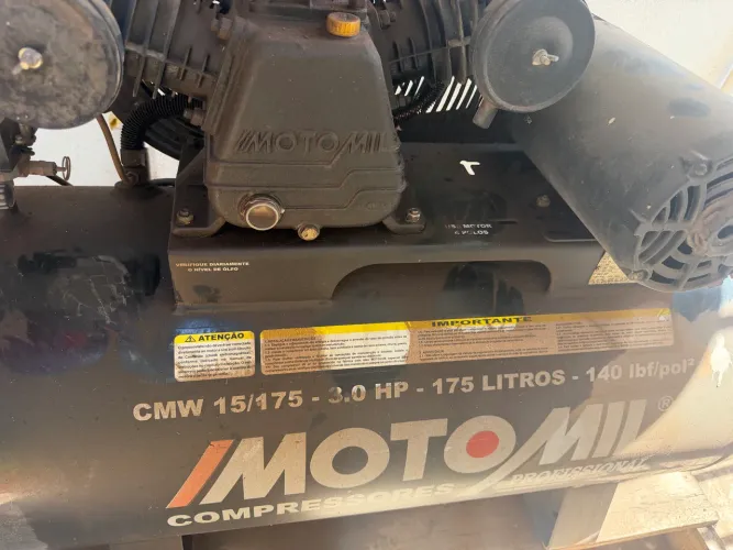 COMPRESSOR