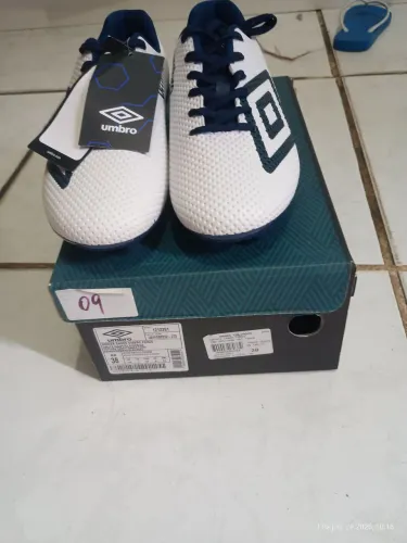 Chuteira umbro campo 38 Nova