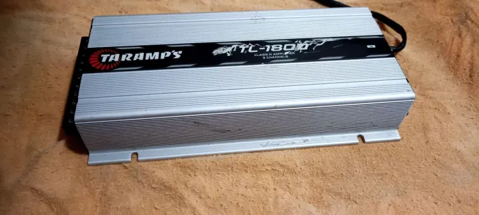 Módulo de potência taramps TL1800 3 canais 530 W (RMS)