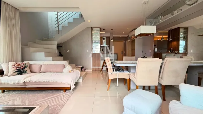 Cobertura duplex na Beiramar Norte