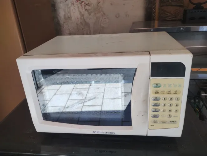 Microondas Electrolux 22 lts