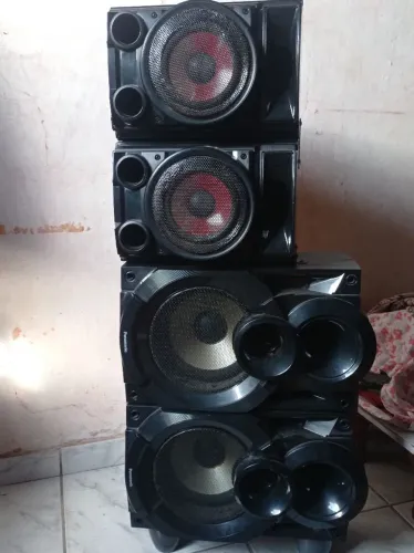 4 caixas de som
