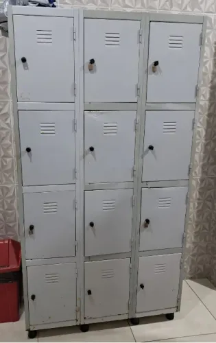 ARMARIO COM DIVISORIAS