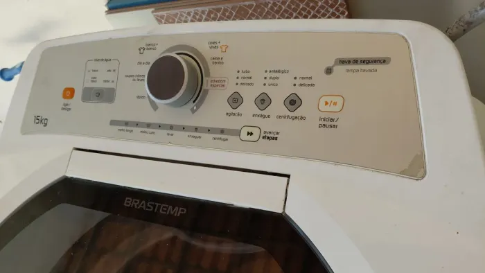 Maquina de lavar brastemp 15 k. Pra retirada de peças ou conserto.