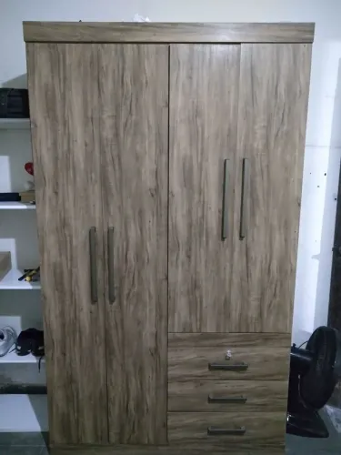 Vendo guarda roupa 