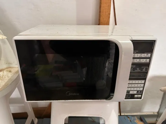 Microondas voltagem 110 em excelente estado