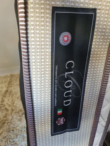 Colchão Cloud Casal mola ensacada - Excelente Estado de Conservação