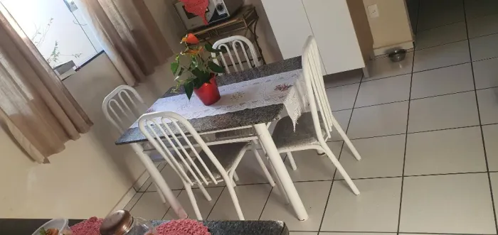 Mesa de Jantar Usada