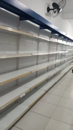 Gôndolas para mercado 2mt R$ 500,00 cada modulo