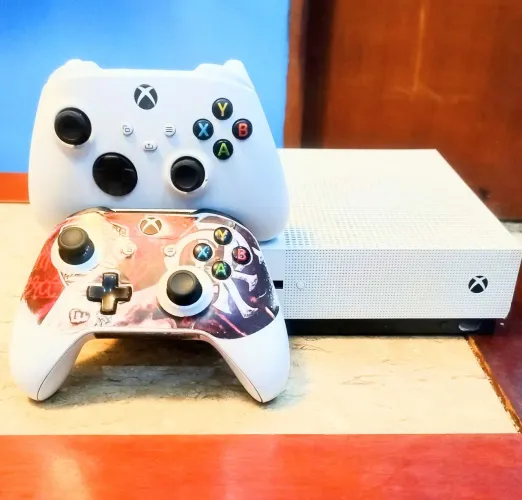 Xbox One S / 2 Controles