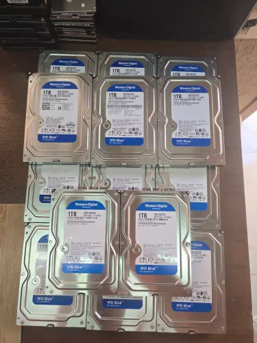 Lote 7 HDs 1TB Western Digital 3.5" SATA 3.0
