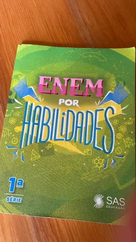 Vendo 3 livros de exercícios de vestibulares SAS do 1 do EM