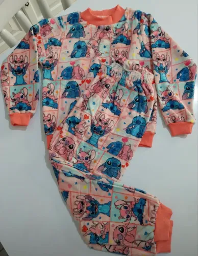 Vendo conjunto infantil fleece Tamanho 6.