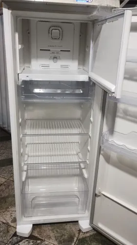 Geladeira Electrolux frost free