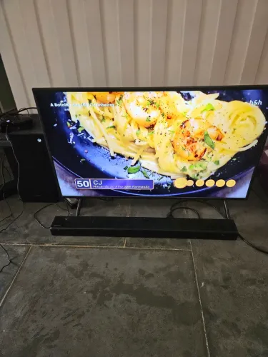 TV Samsung 4k 43 + Soundbar Samsung