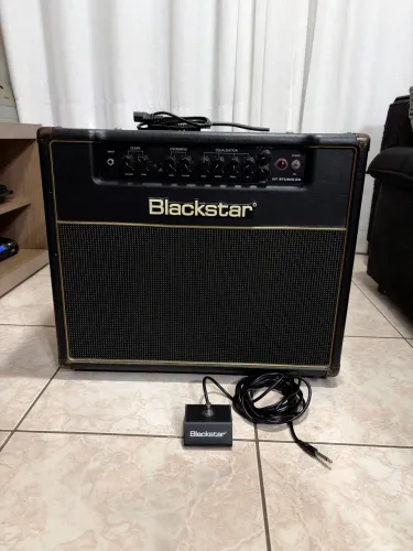Amplificador valvulado Blackstar HT-20 Studio
