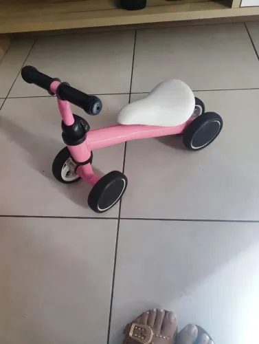 Bicicleta De Equilíbrio Infantil pouco usada <br><br>50,00