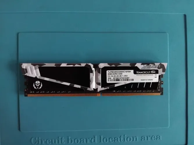 Memória RAM Team Group Vulcan 8gb DDR4 CL16