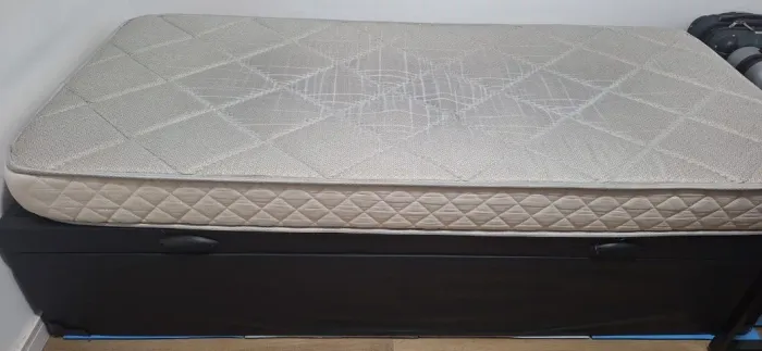 Colchão e cama box baú solteiro