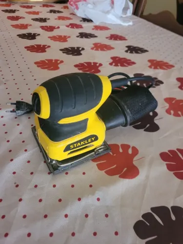 Lixadeira Stanley 110v