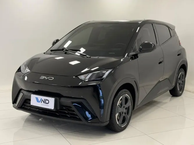 BYD Dolphin EV (Elétrico) 2025