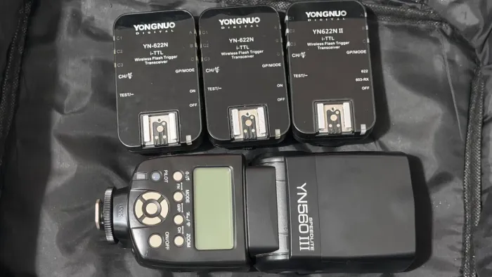 Kit Flash Yongnuo YN560 III ( flash universal )+ 3 Rádios YN-622N (ttl e hss só na Nikon)