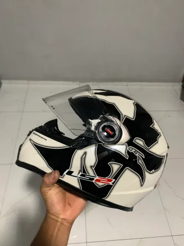 Capacete Ls2