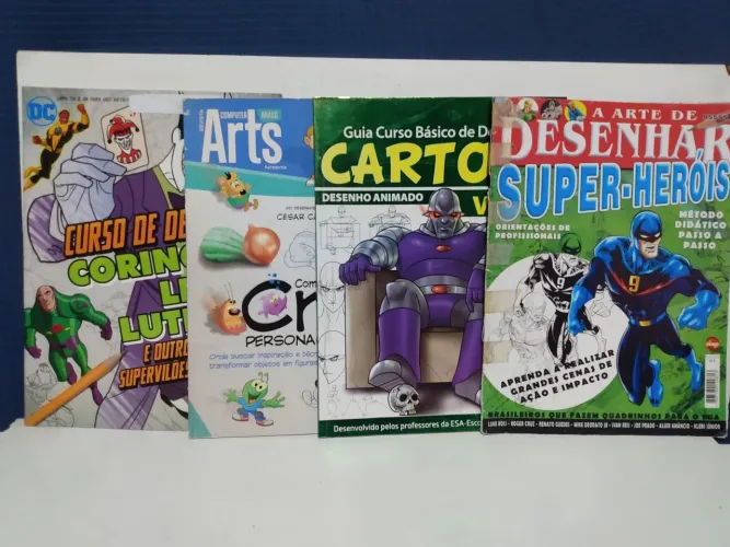 Livros - Curso Básico de Desenho Cartoon - Como Desenhar Vilões e Super Heróis São 4 Livro