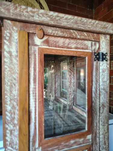 Cristaleira Rustica 1 porta em Madeira Angelim Maciça 