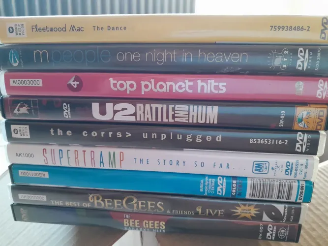 DVDs Rock a partir 8 reais - Fleetwood Mac / Supertramp / The Corrs / Beatles / Bee Gees