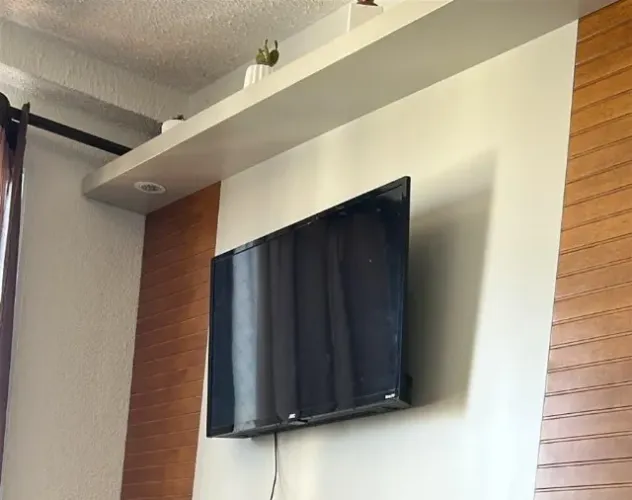 Troco 2 tvs(32 smart e 42led) + volta por um smart de 50 ou mais.