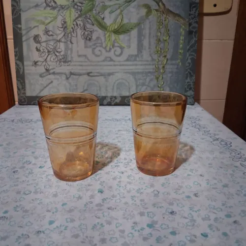 Copos nadir figueiredo, 2...medem 8,5 cm cada.