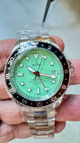 Relógio Ratio Diver GMT 200m. 40mm