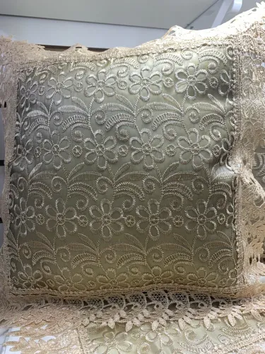 Capa de almofada rendada