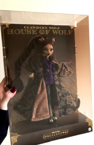 clawdeen house of world
