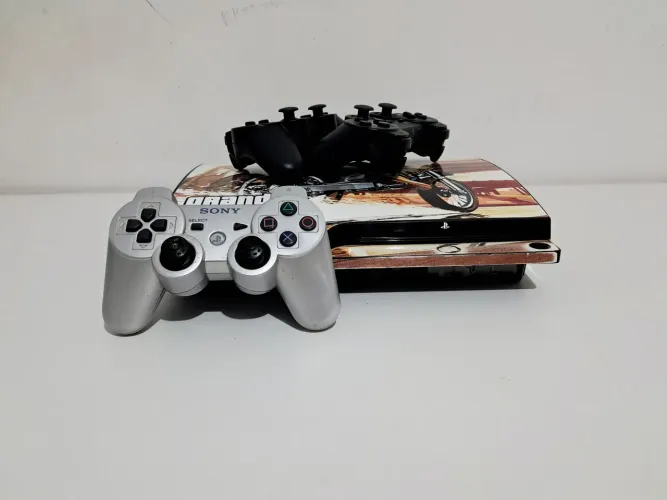 PS3 DESBLOQUEADO - 3 CONTROLES