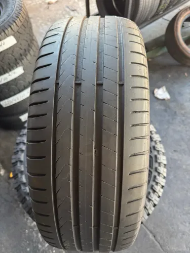 01 Pneu Pirelli Aro 18 Scorpion JP 225/55R18 98V, 70% vida útil