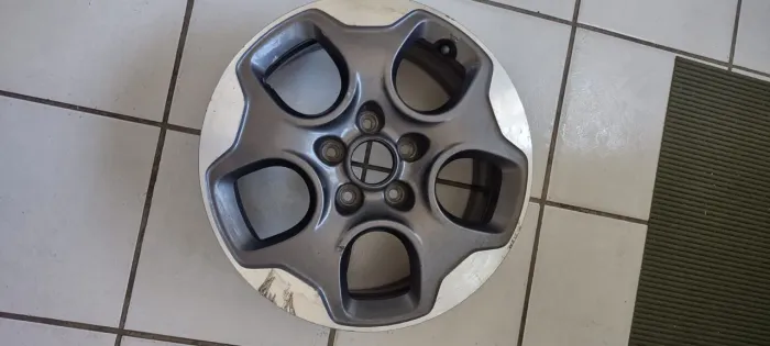 Roda de liga leve Renegade 2019 aro 16 .