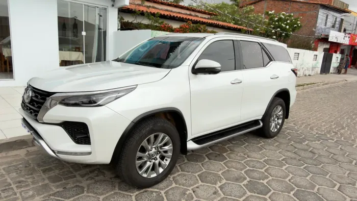 Toyota Hilux SW4 SRX 4X4 2.8 TDI 16V Dies. Aut. 2024