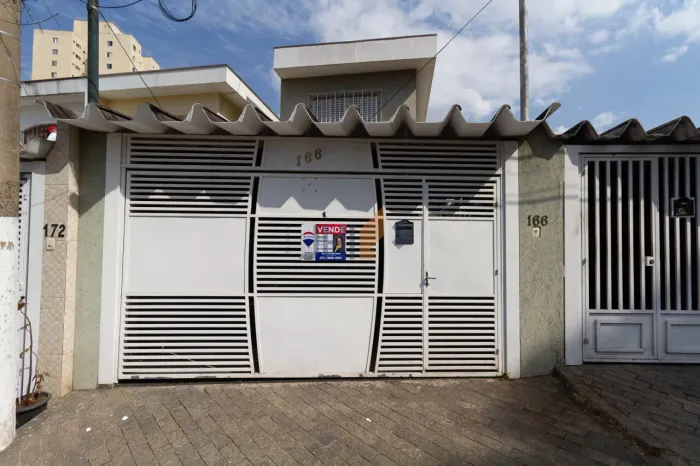 Casa Sobrado a venda na Zona Sul | 125 m² | 3 Dormitórios, 2 Vagas e Churrasqueira