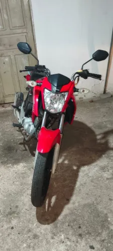 MOTO HONDA VERMELHA