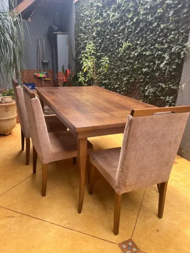 Mesa de jantar retangular - 6 cadeiras