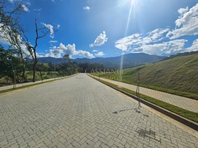 Terreno de esquina à venda de 708,66m² | Condomínio Reserva dos Muriquis - São Francisco X