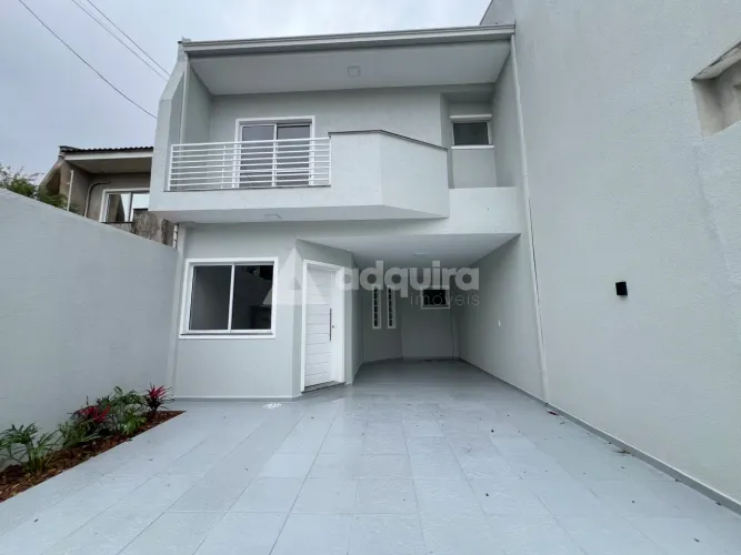 Triplex na rua Rio Grande do Sul, Órfãs, Ponta Grossa