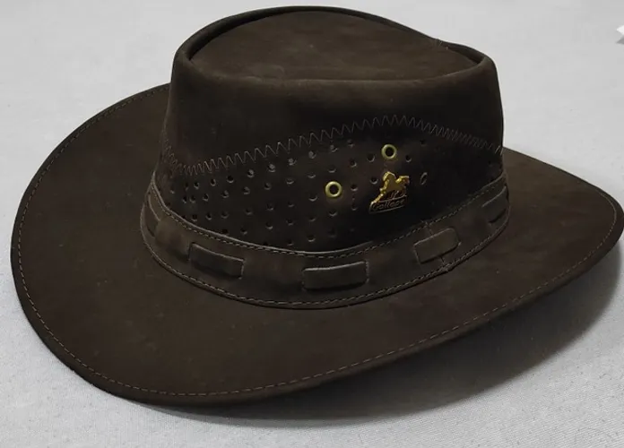 Chapéu em couro australiano