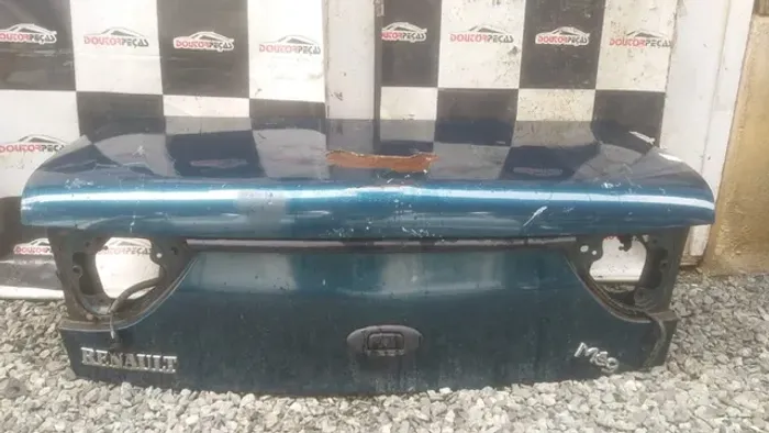 Tampa Traseira Limpa Renault Megane Sedan 96/99
